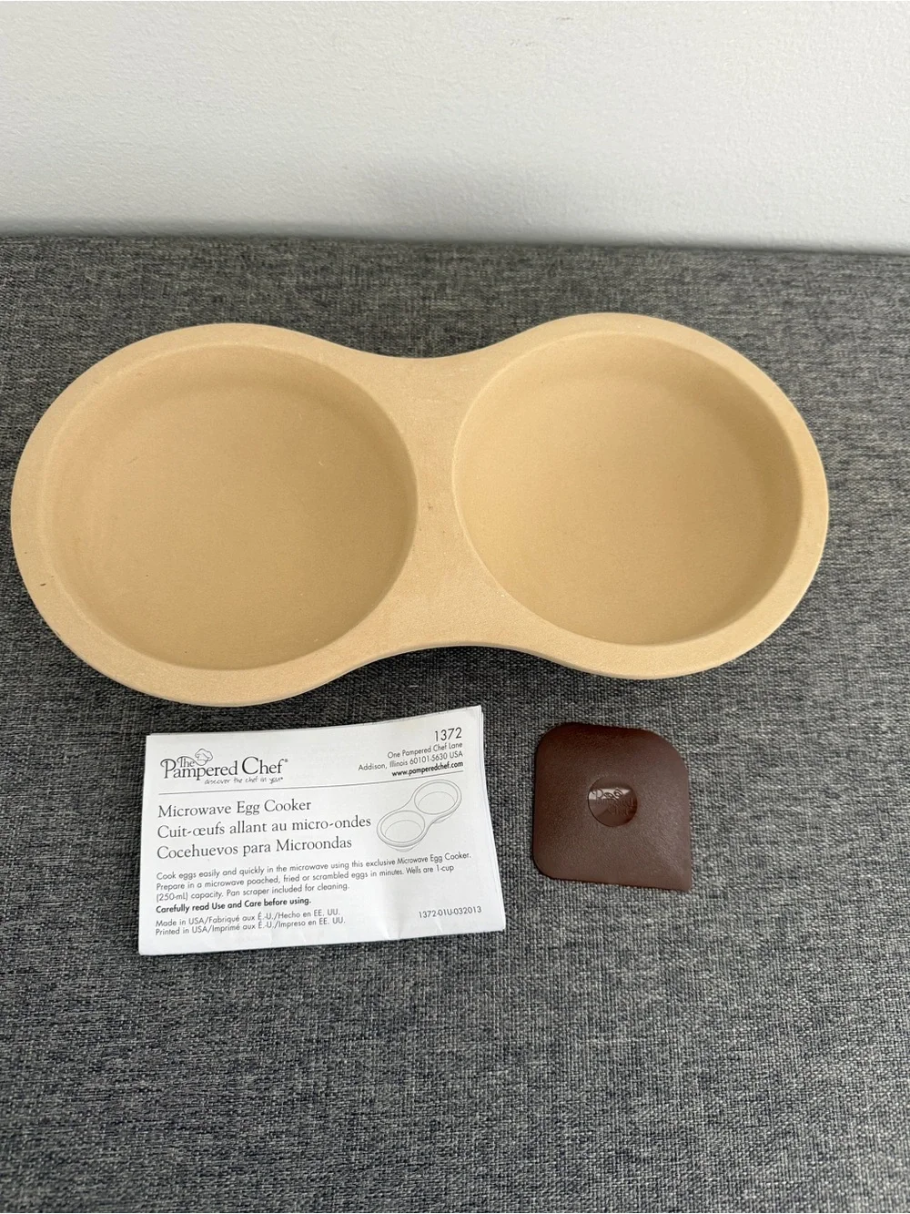 Pampered Chef Stoneware Microwave Egg Cooker 1372 Instructions Scraper Cooking